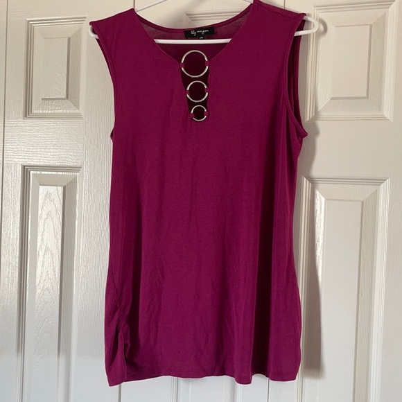 Gorgeous Lily Morgan tank top size XL🥰 - Picture 1 of 3